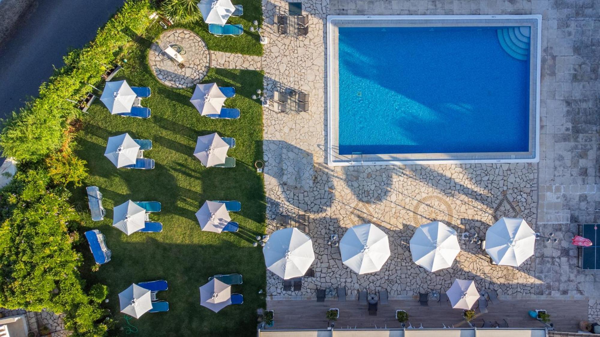 Primavera Hotel